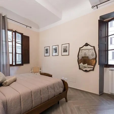 Roommo Accademia Apartmán *