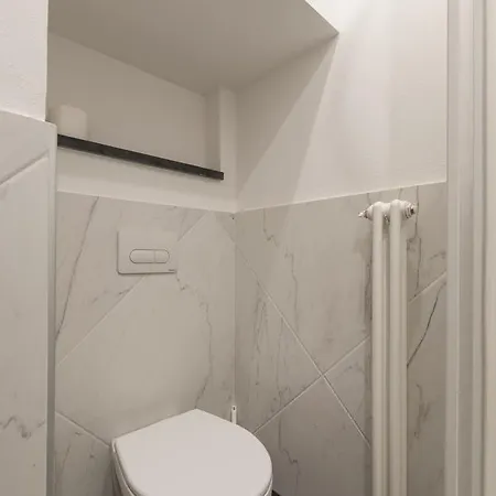Roommo Accademia Apartment Florence